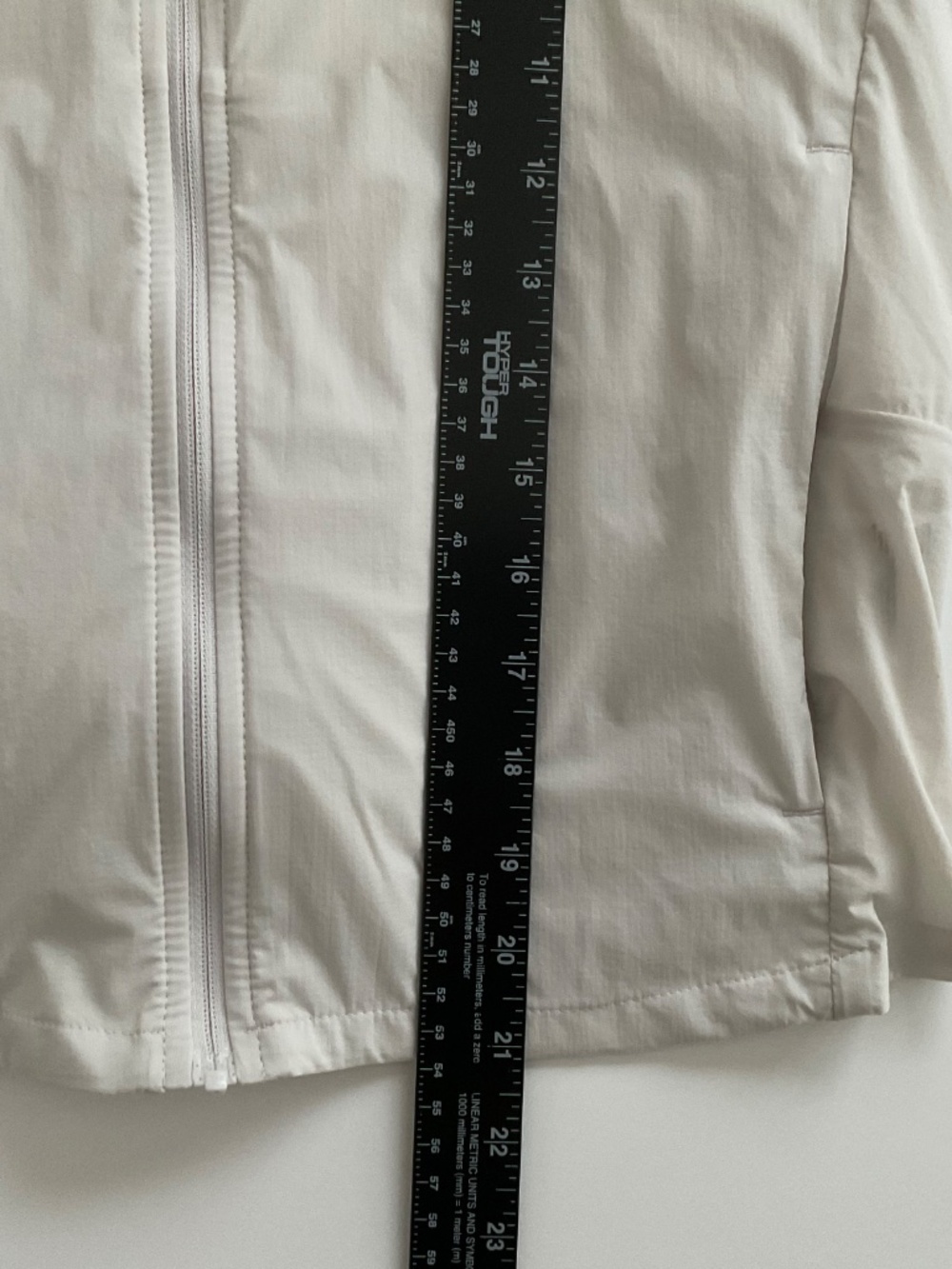 Nike Women's Running Shield Jacket Sz S White Packable Windbreaker Gorpcore - Picture 5 of 16